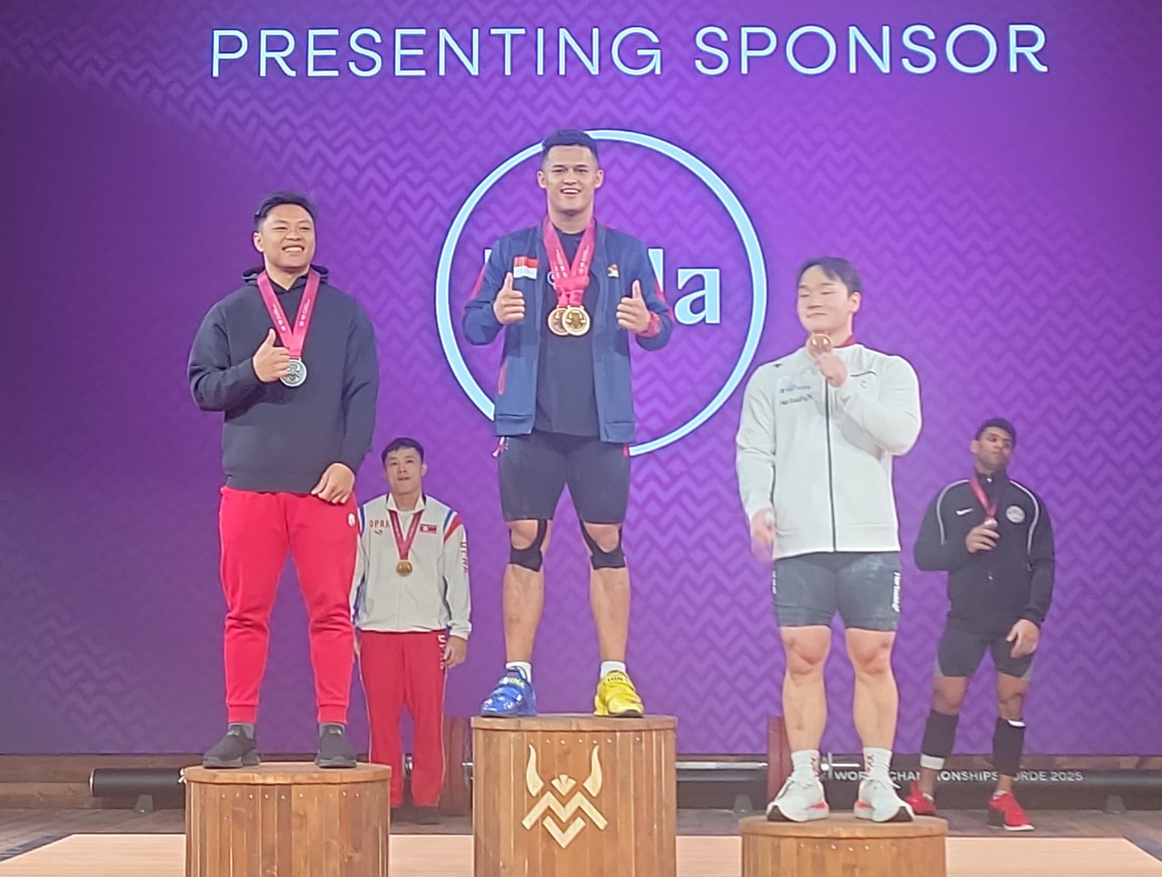 Rizki Juniansyah Pecahkan Rekor Dunia dan Sabet Dua Emas di IWF World Championship 2025