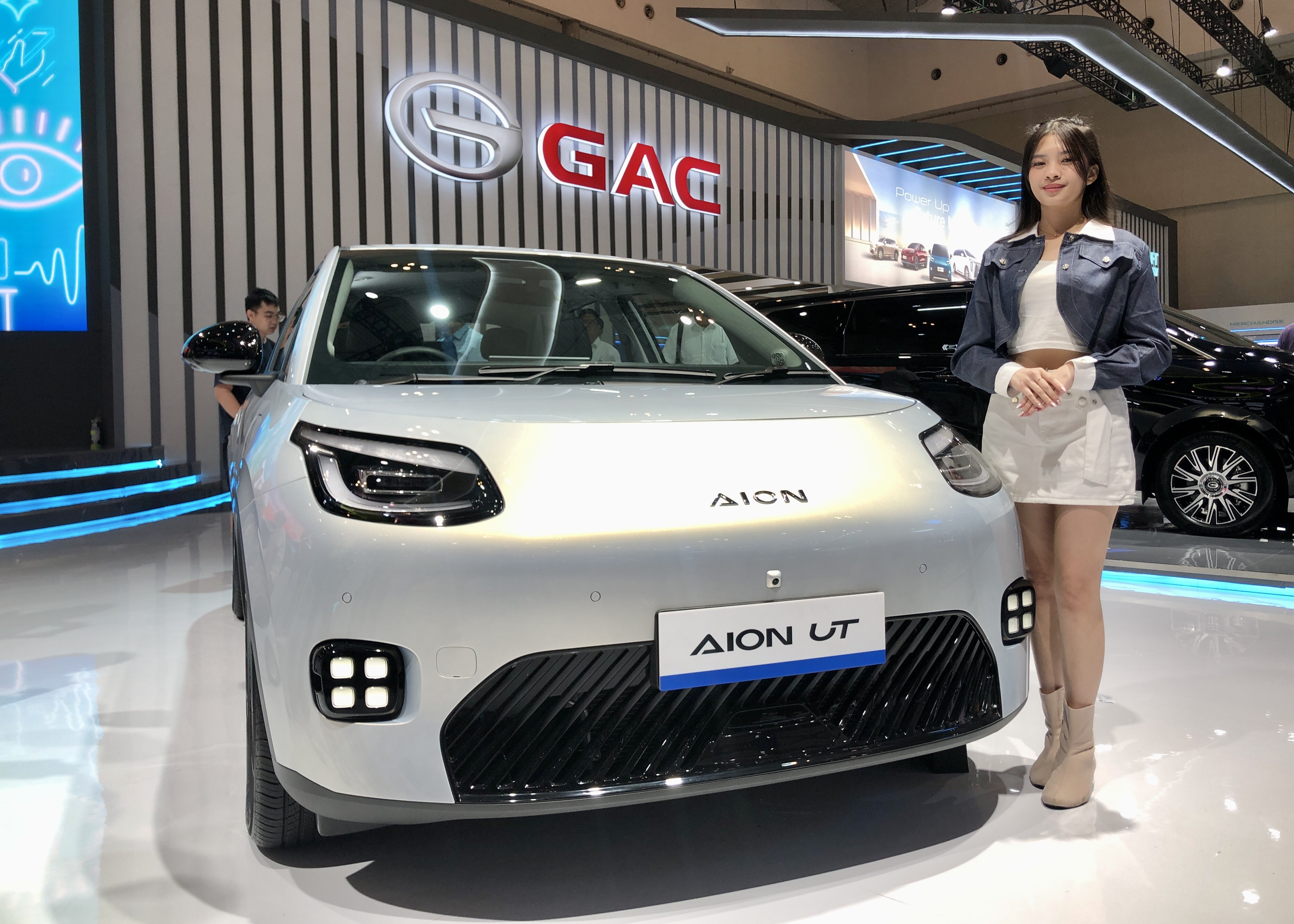 Aion UT: Inovasi Kendaraan Listrik yang Tawarkan Efisiensi Biaya Tanpa Mengorbankan Performa