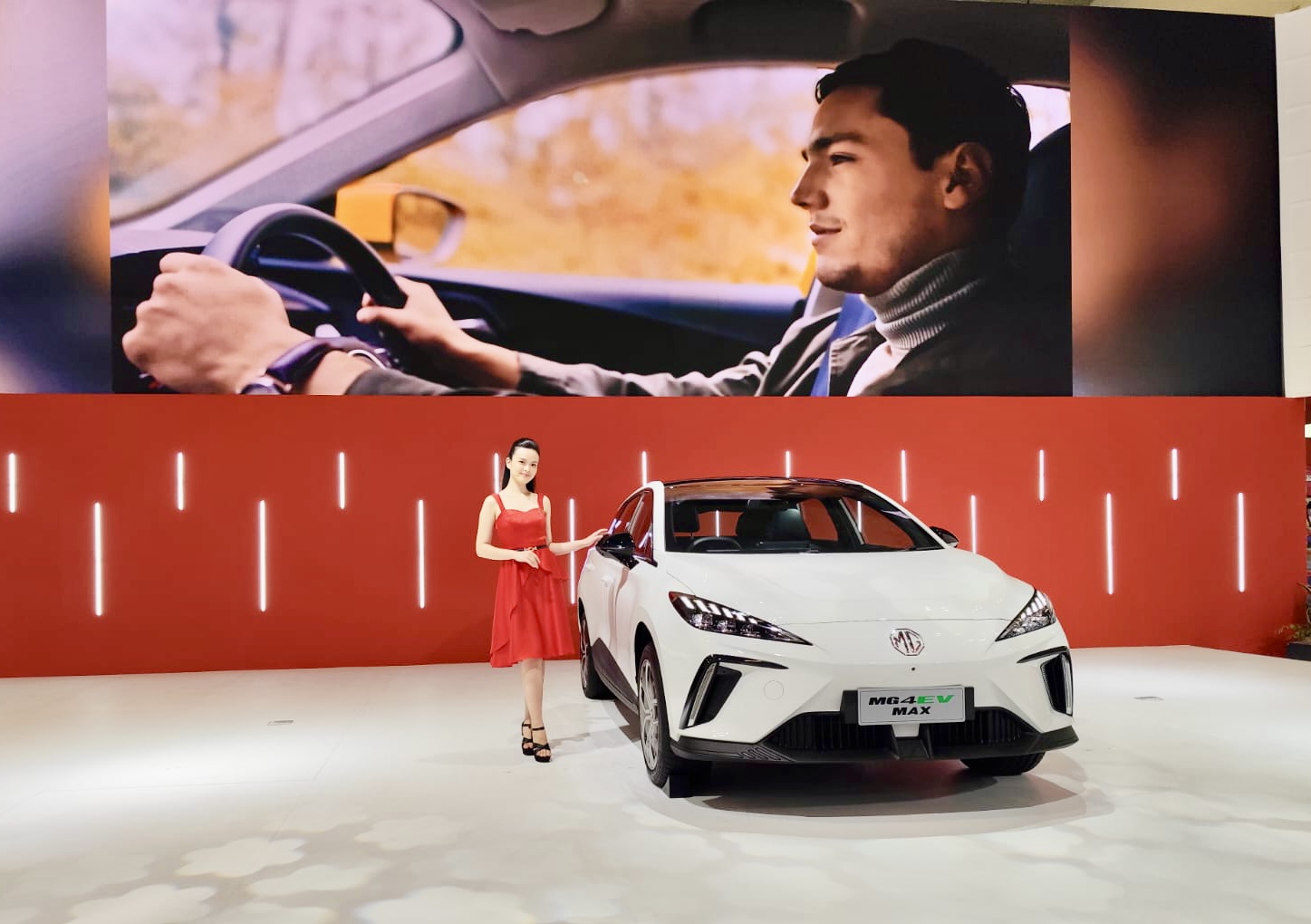 MG Tampil Powerful di GIIAS 2025, Hadirkan MG4 EV Max dengan Jarak Tempuh 540 Km