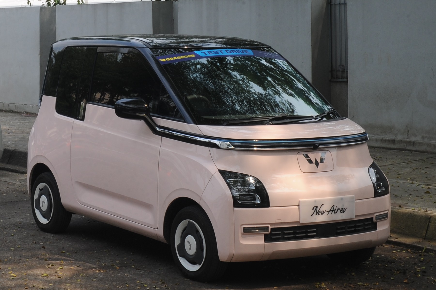 Wuling New Air ev Raih Gelar Inspiring Green Mobility di Indonesia Automotive Awards 2025