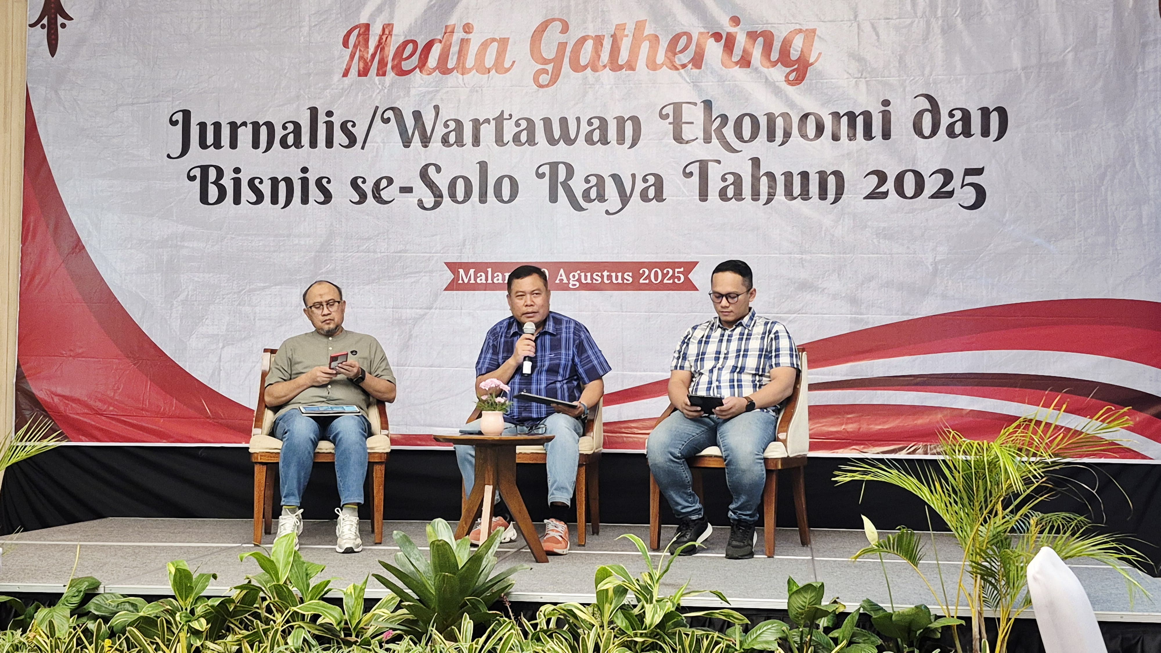 OJK Solo Jamin Dana Nasabah Aman Usai Pemblokiran Rekening Dormant