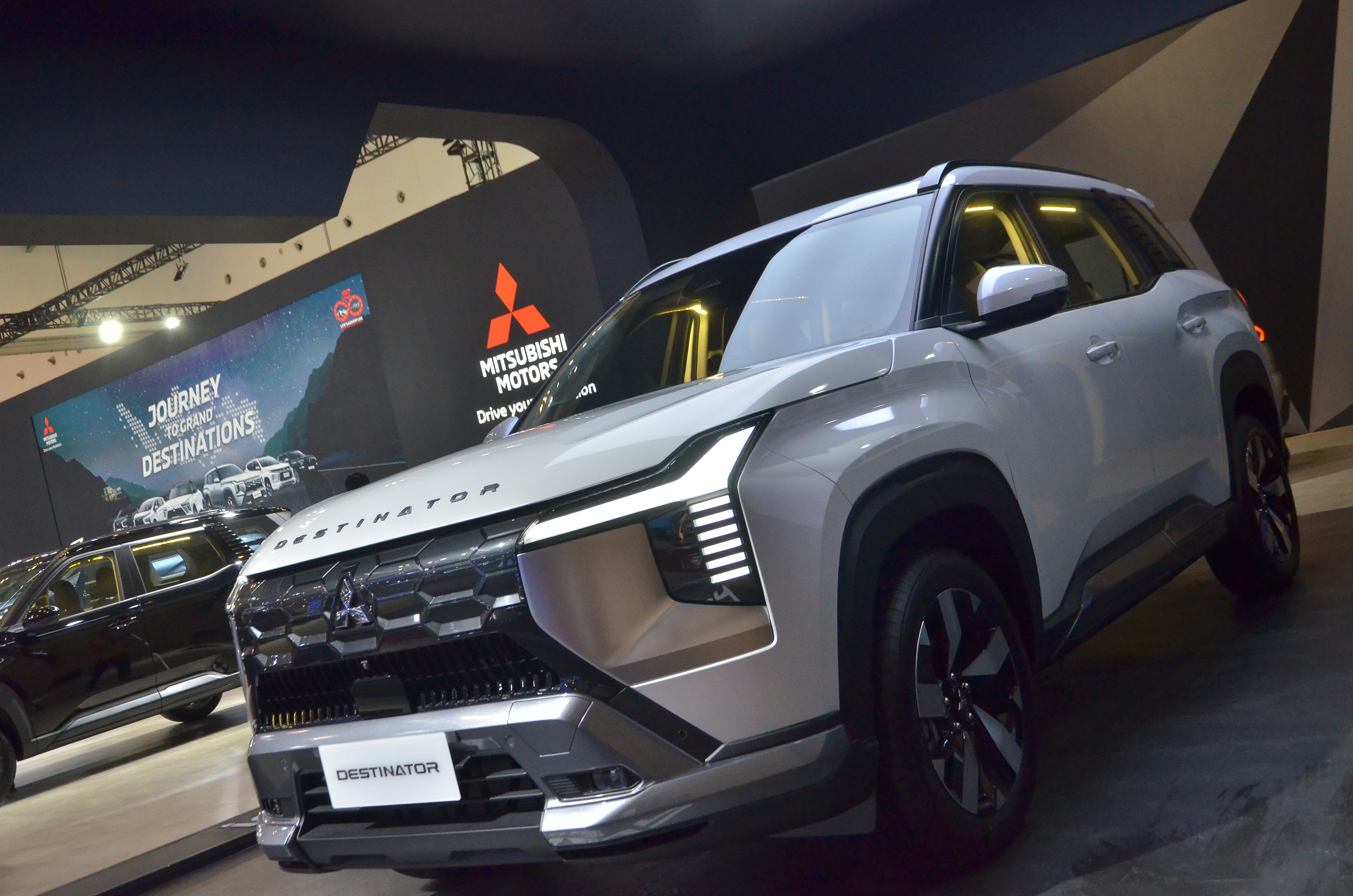 Intip Kemewahan Kabin dan Desain Gagah All-New Mitsubishi Destinator di GIIAS 2025