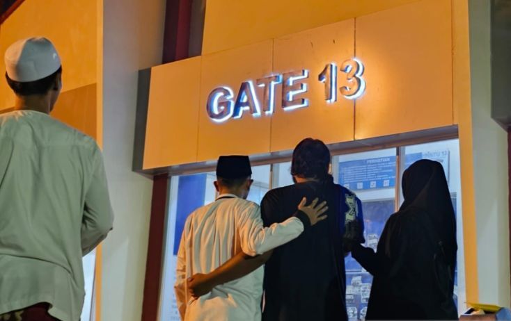 Peringati Tiga Tahun Tragedi Kanjuruhan, Keluarga dan Suporter Gelar Doa Bersama