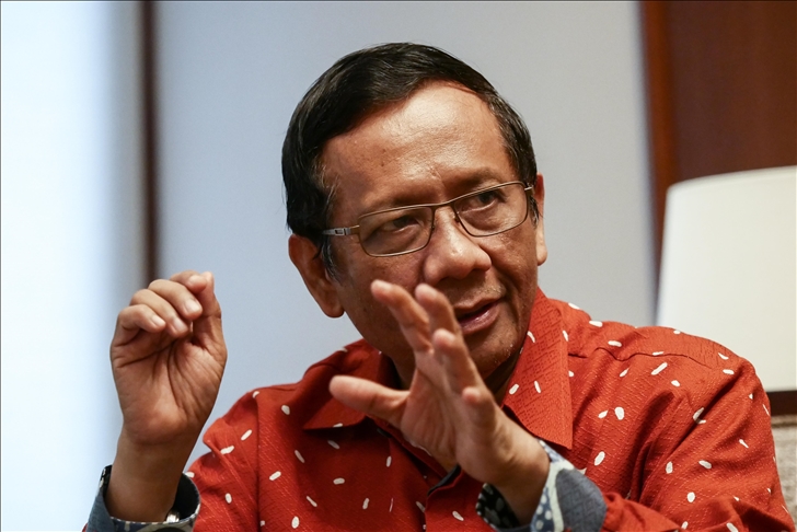 Mahfud MD Diminta KPK Buat Laporan Dugaan Korupsi Whoosh